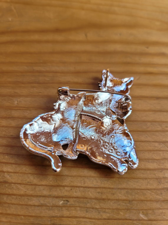 Three Cats Brooch - image 6