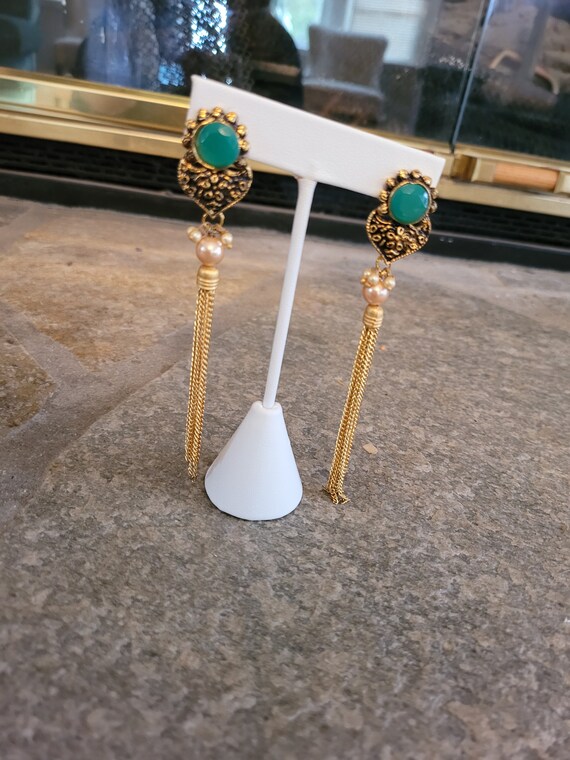 Emerald Golden Pearl Tassel Earrings - image 2