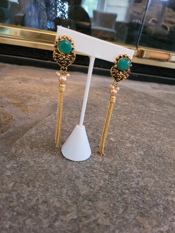 Emerald Golden Pearl Tassel Earrings - image 3