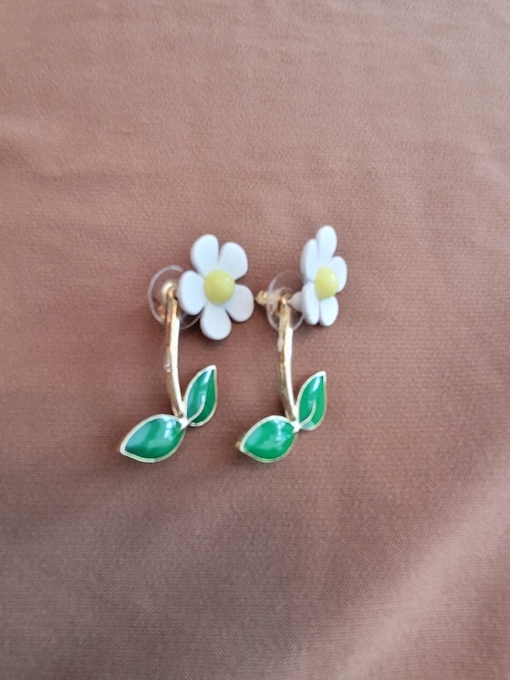 Flower Earrings - image 1