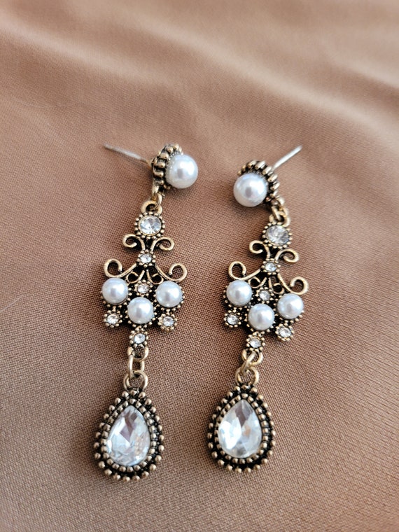 Pearl Earrings - image 2