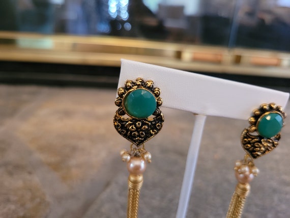 Emerald Golden Pearl Tassel Earrings - image 5