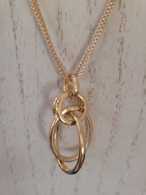 Interlocking Circles Necklace - image 6