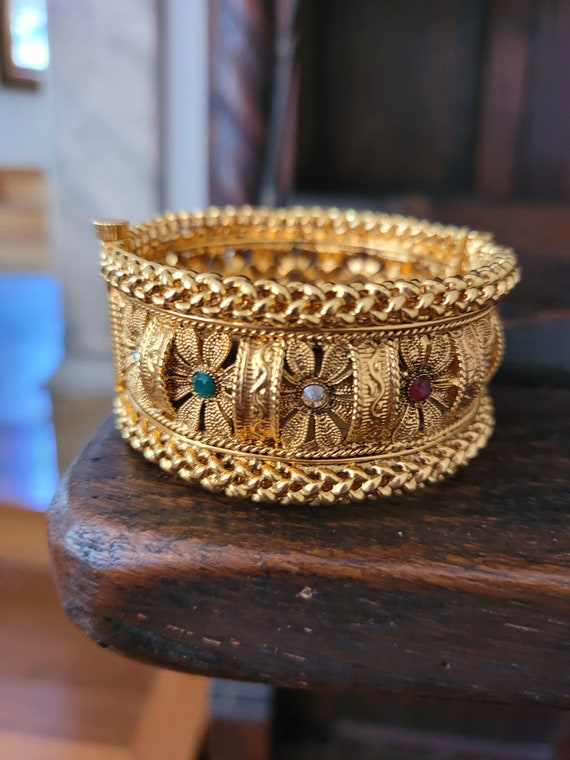 Floral Bangle Bracelet