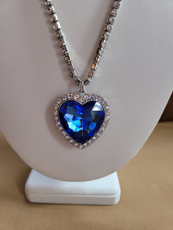 Heart Necklace - Etsy