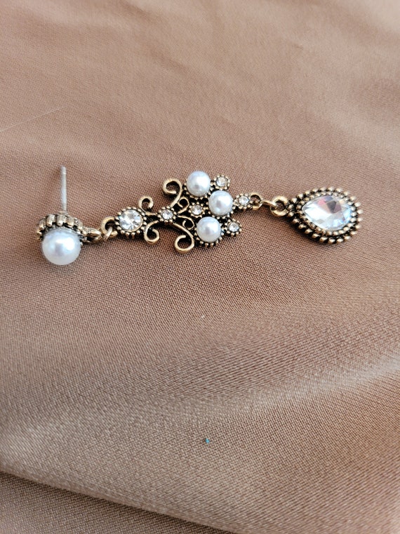 Pearl Earrings - image 4