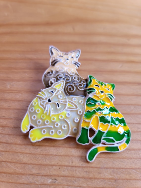 Three Cats Brooch - image 1