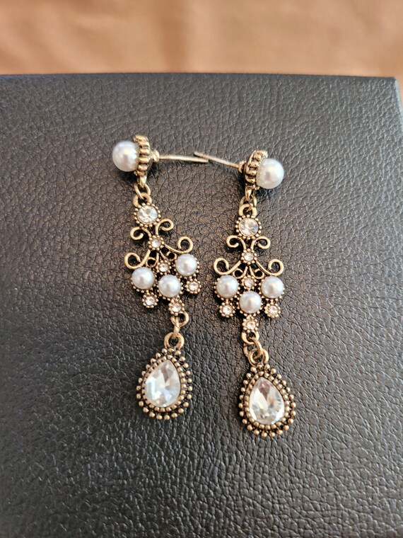 Pearl Earrings - image 7