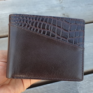 Cartera de piel auténtica 100 % con efecto cocodrilo marrón para hombre / Cartera fina con bolsillo para monedas para hombre / Paquete de regalo de primera calidad / Entrega gratuita a todo el mundo