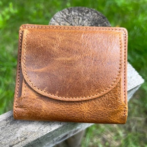 Minimalistische Leder Geldbörse Praktischste Brieftasche, handgemachte Frauen Mädchen niedlichen Mini Geldbörse, perfekte Brieftasche für den täglichen Gebrauch, bestes Geschenk Bild 3