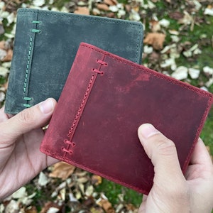 Carteira de couro de grão integral feita à mão para homens e mulheres | Carteira compacta verde militar, vermelho sangue de boi | Perfeita para presente