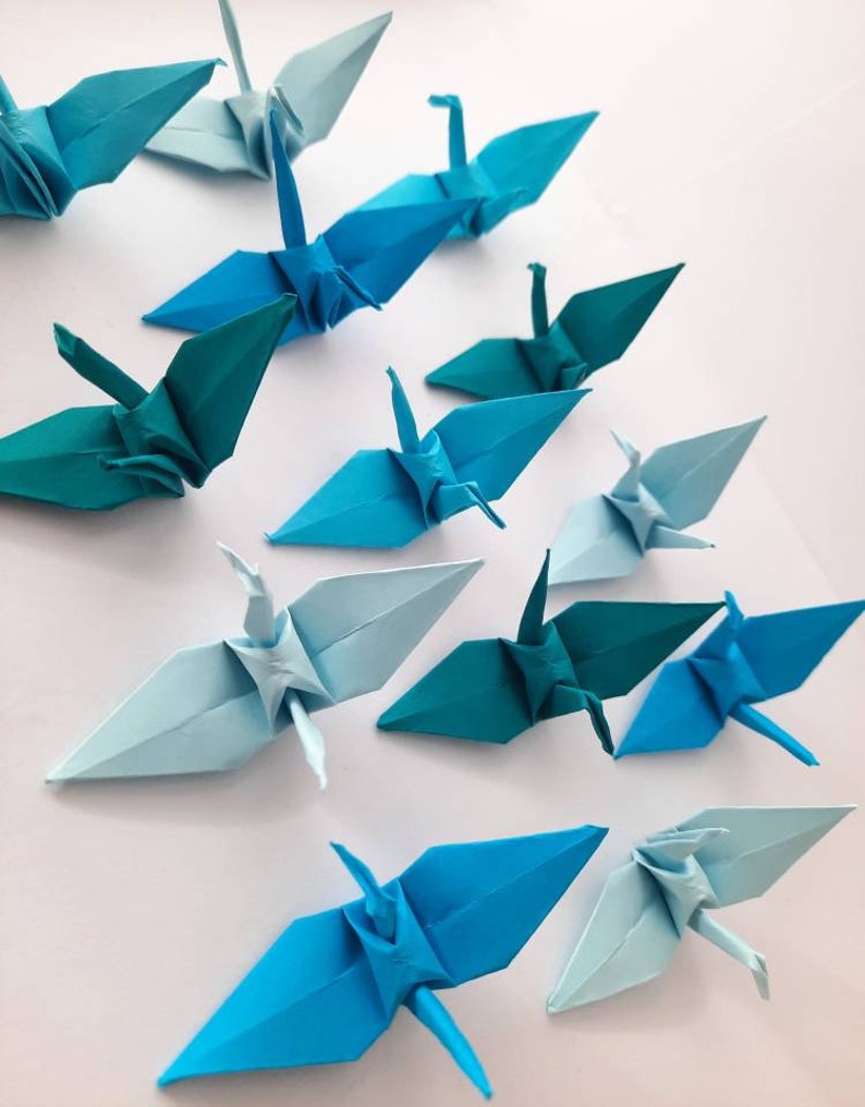 Tono de sombra azul de grulla de origami / Grullas de papel / Decoraciones de boda / regalo de origami / Decoraciones de fiesta / aniversario de papel imagen 1