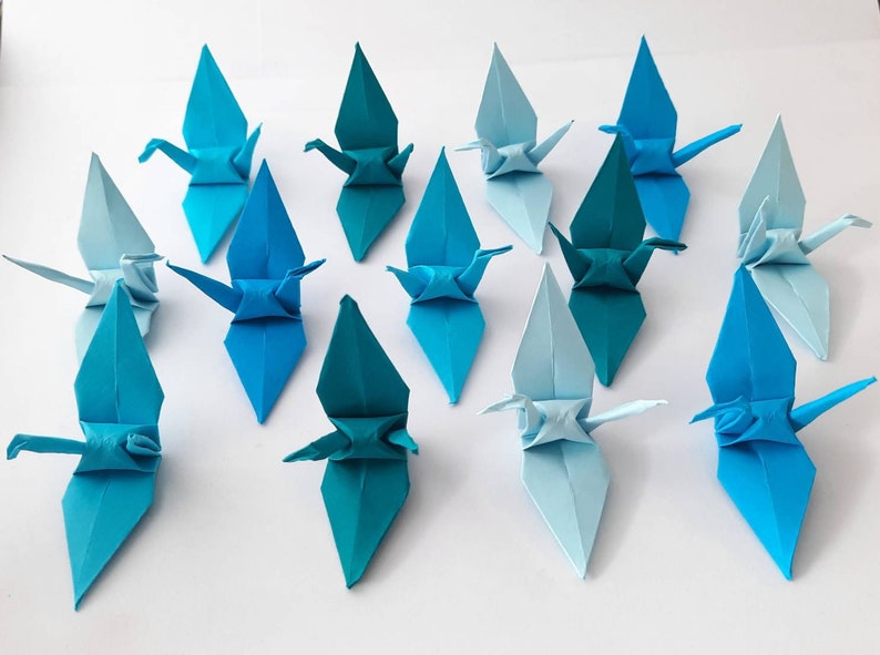 Tono de sombra azul de grulla de origami / Grullas de papel / Decoraciones de boda / regalo de origami / Decoraciones de fiesta / aniversario de papel imagen 2