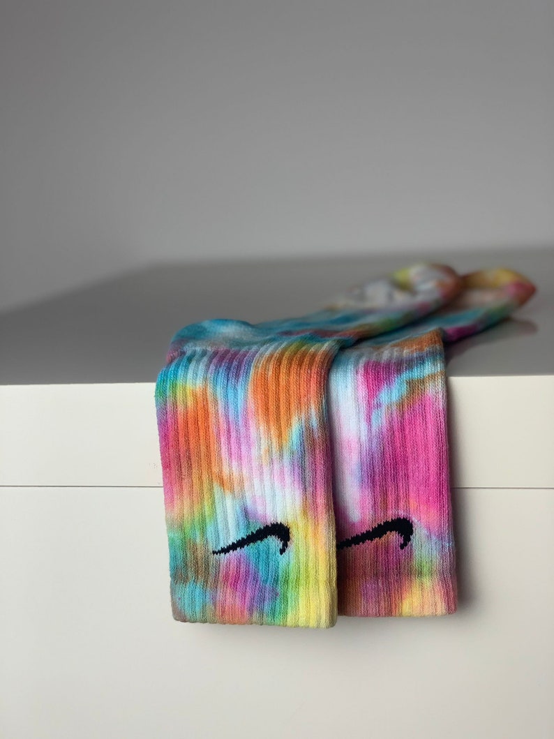 Socken tiedye Regenbogen Batik Strümpfe zdjęcie 3