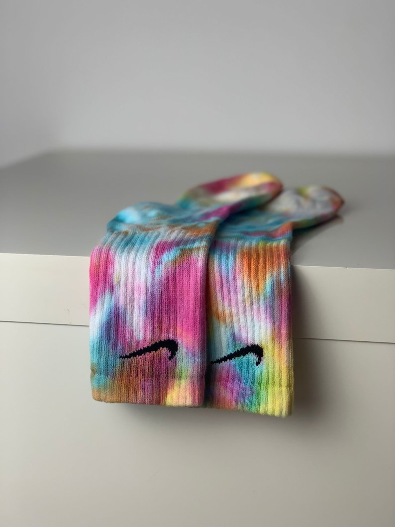 Socken tiedye Regenbogen Batik Strümpfe zdjęcie 1