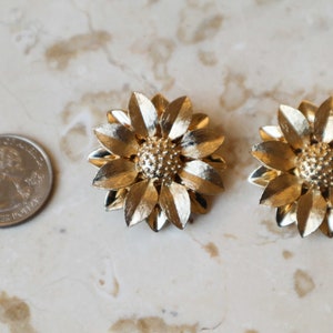 Vintage Sarah Coventry Gold Tone Textured Floral Earrings, Clip On Flower Earrings, Vintage Sarah Coventry Flower Earrings image 9