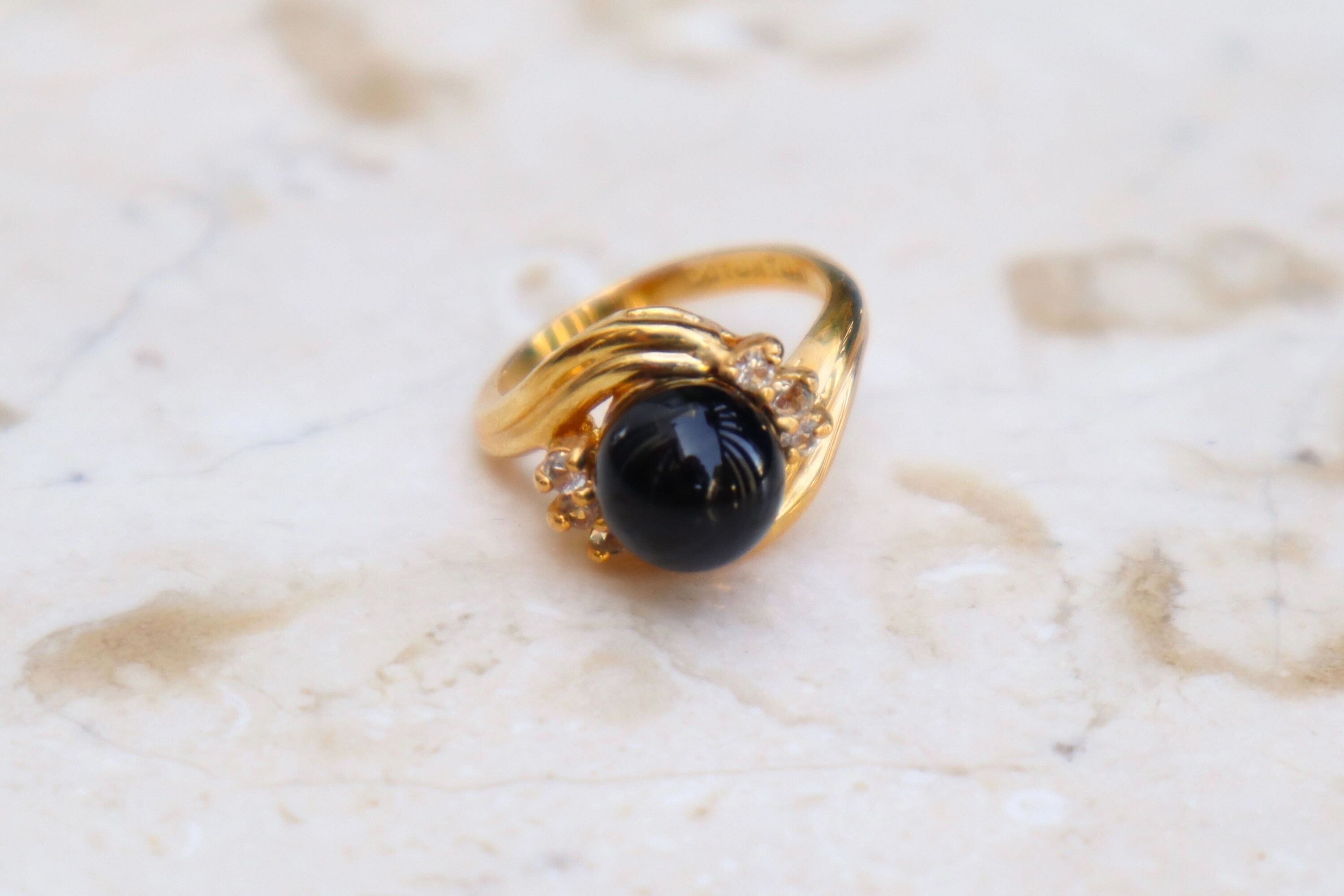 Vintage 18k Gold Electroplated Solitaire Onyx Gemstone