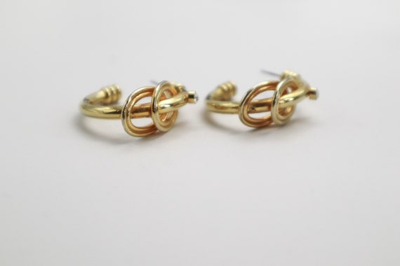 Vintage Gold Tone Interlocking Hoop Earrings, Gol… - image 6