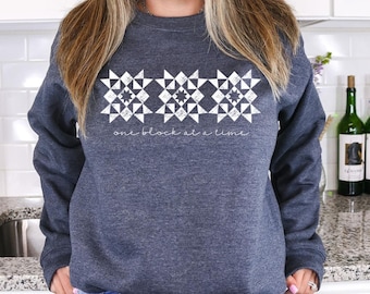 Quilt Block Star Sweatshirt, Quilting Shirt for Women, Gift for Quilter, Gift for Grandma, Sewing Shirt, Barn Quilt Crew Neck Sweatshirt