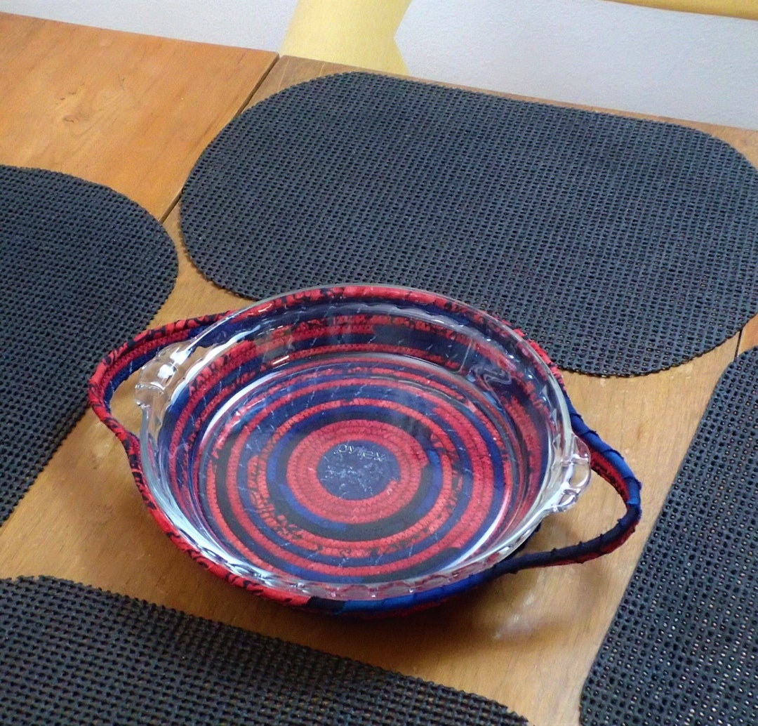 9.5 Deep Dish Pie Plate Carrier & Server Basket With Cork Base, Coiled