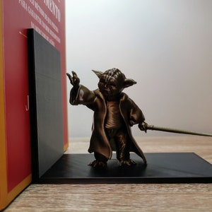 SW Yoda Bookend