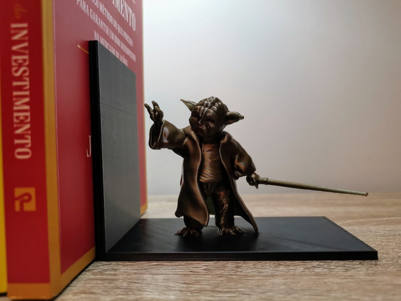 SW Yoda Bookend