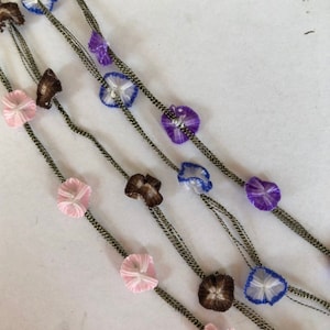 Vintage stringed floral trim, String floral chain, unique bloom flower trim, made in Taiwan (0118b)