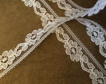 White Lace with scalloped edge, Bridal lace 5yards (B434)