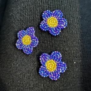 Set of 3 beaded floral patch, sew on appliqué, purple flower patch