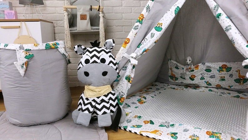 TEEPEE TENT WITH mat 4 animal cushion pillows a star pendant indoor/outdoor image 4