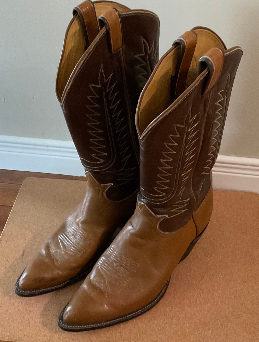 Tony Lama Cowboy Boots. Tan and Brown. Size 10 Mens Etsy