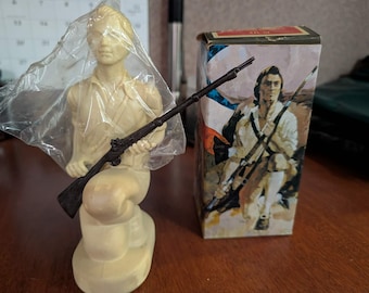 Avon Minute Man, New in Box, unused- Tai Winds Aftershave, Patriot, Revolutionary War