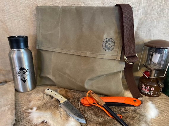 Hiking survival pack 2025