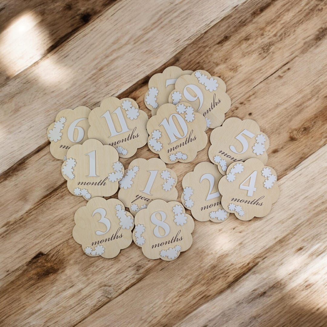 Set of 12 Cute Flowers Milestone Cards Monthly Baby Growth Disks Wooden ...