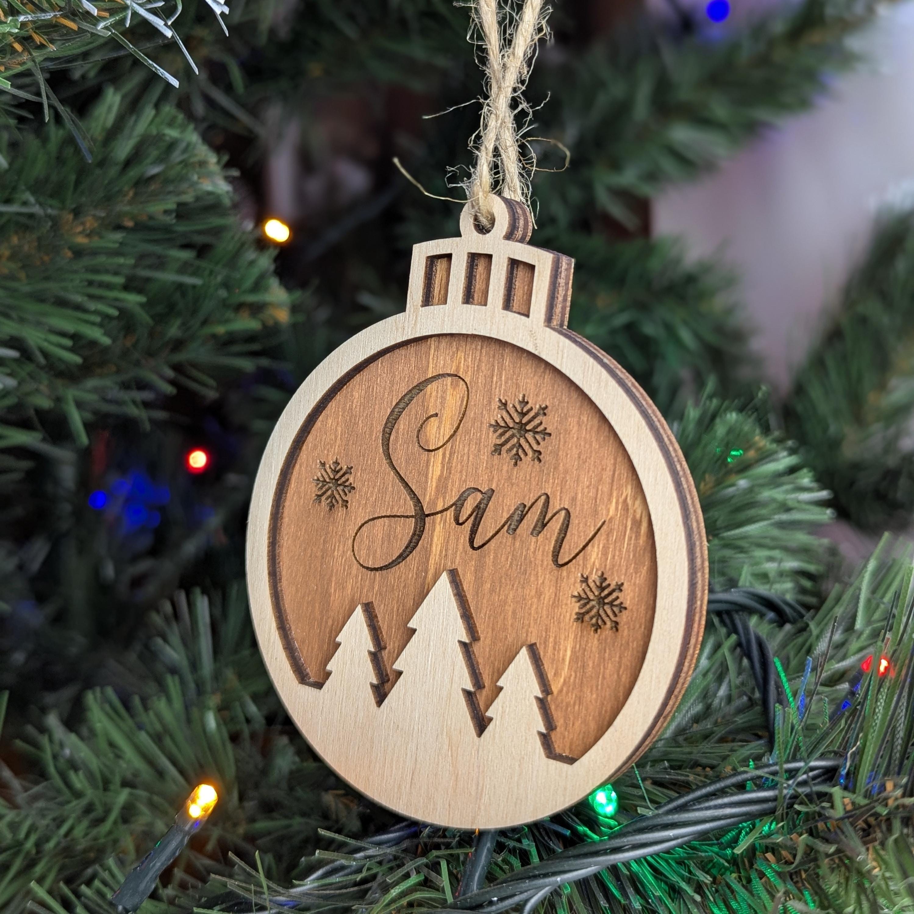 Addobbi natalizi personalizzati a forma di albero di Natale, addobbi natalizi personalizzati per bambini, addobbi per bambini, addobbi natalizi in legno, tagliati al laser - Italia