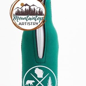 Decoração de urso preto em SVG de Wisconsin, arte de parede de Wisconsin com tema de urso e floresta, camiseta de Wisconsin em PNG, decalque de urso preto, presente de Wisconsin para caçadores, urso em SVG. imagem 10