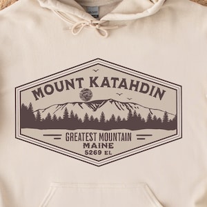 Monte Katahdin Camisa de senderismo PNG Regalo de senderismo Maine Wall Art Monte Katahdin PNG Regalo de montaña Camping Arte Monte Katahdin Regalo para excursionistas Calcomanía