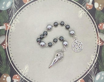 Nine bead raven skull pagan mala, Pentacle witchs ladder, Pentagram pagan prayer beads, Crow skull Wiccan beads, Yule gifts, Pagan gifts