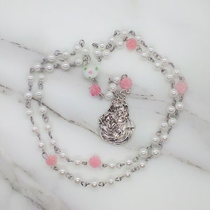 Pearls and roses mother goddess rosary, Handmade goddess prayer beads, Pagan gifts for women, Nontraditional Marian rosary, Divine Feminine