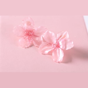 Yamazakura Japanese Cherry Blossom Earrings, Real Flower cherry blossom Studs, Wedding Flower Earrings, pressed flower, unique gift for her
