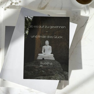 Buddha Rinuncia alla vittoria e trova la felicità. Mappa come download digitale
