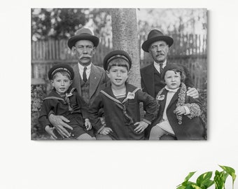 Photo ancienne, famille, enfants, noir et blanc, style vintage, Bulgarie Sofia