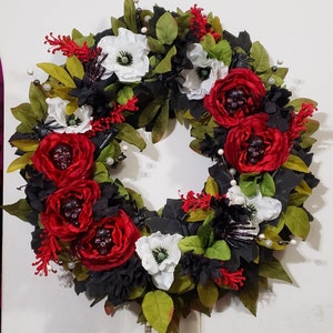 Red Roses Skull Wreath