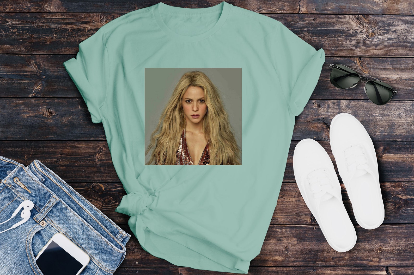 shakira merch
