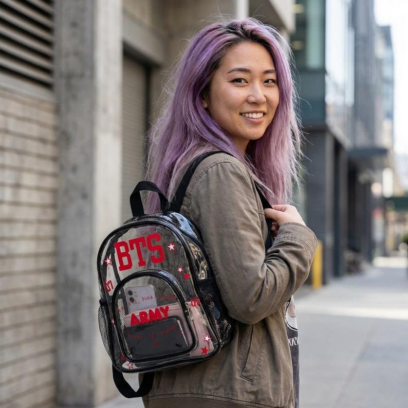 Klar Konzert Rucksack | K-Pop ARMY World Tour Design | Transparente Stadion zugelassene Tasche | Kpop Konzert Rucksack | Y2K Ästhetischer PVC Tagesrucksack Bild 2