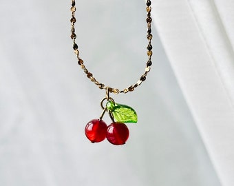 Gold Halskette, Kirsch Charm Halskette, zierliche Kirschen Kette, rote Kirsch Kette, Obst Halskette, Fun Kirschen Halskette, Minimalist Halskette