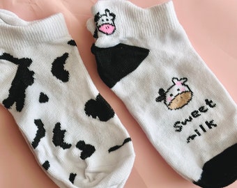 Cow Print Crew Socks: Novelty Unisex Socks Gift Set (5 Pack)