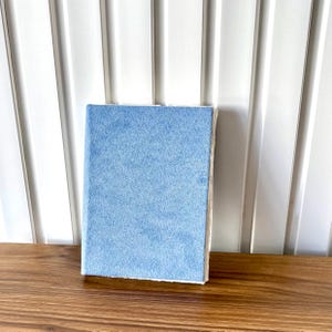 Arches Cold Press 300 gsm (140 lb) aquarelschetsboek, 100% katoenpapier, 7,5 x 5,5 inch, portret, satijn, suède, notitieboek Fine Art Travelers Ice Blue Faux Suede
