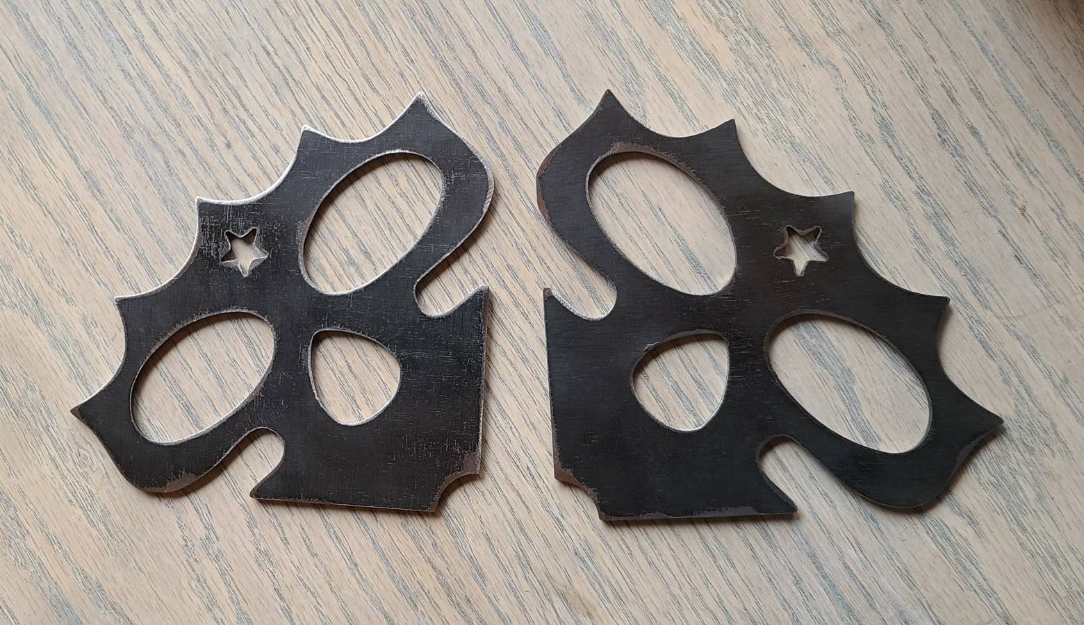 Corner Gusset, 90 Degree Metal Corner Bracket, Skull Brass Knuckle