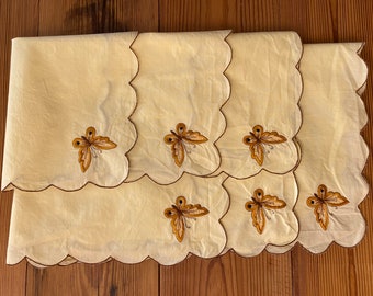 Set/ 6 VINTAGE Cotton Cloth Napkins- Scalloped Edge w/ Embroidery Butterflies- MCM